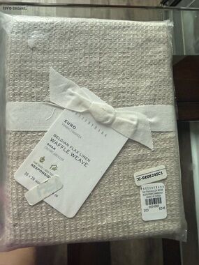 Pottery Barn Sham - Cream